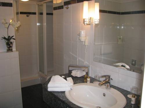 Imagen de la habitación del Hotel Reeth&uuml;&uuml;s. Foto 16