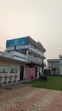 Imagen de los interiores del Hotel Reeti Rivaaj Patna. Foto 16
