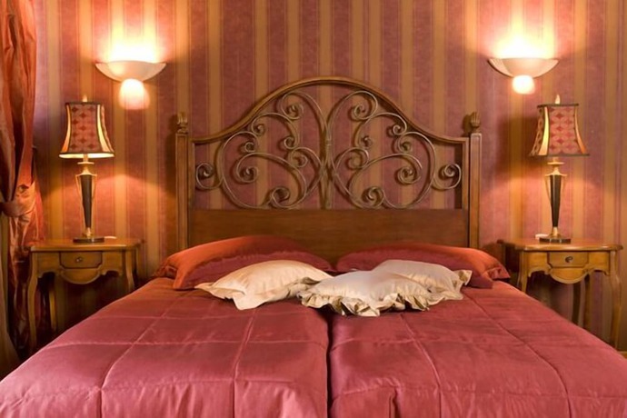 Imagen de la habitación del Hotel Refanidis Natural Luxury. Foto 5