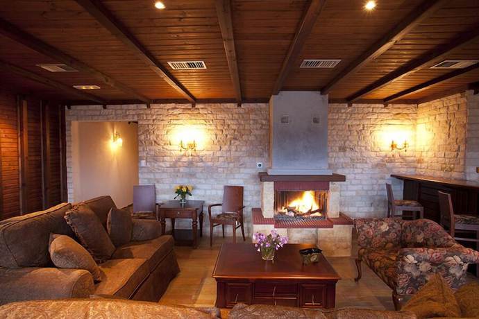 Imagen de los interiores del Hotel Refanidis Natural Luxury. Foto 19