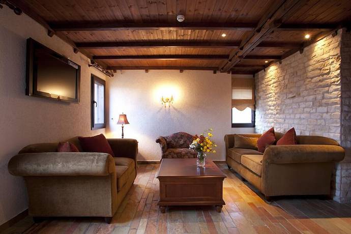 Imagen de los interiores del Hotel Refanidis Natural Luxury. Foto 20