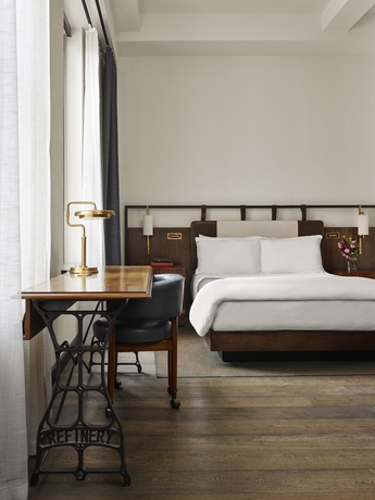 Imagen de la habitación del Hotel Refinery. Foto 6