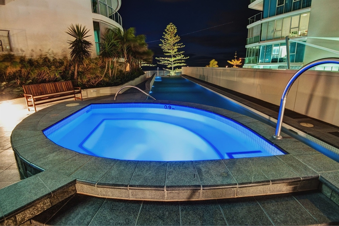 Imagen de los exteriores del Hotel Reflection Tower Two. Foto 9