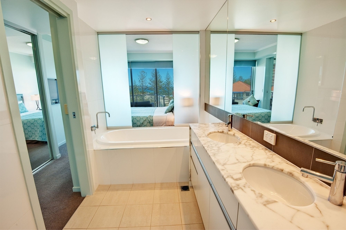 Imagen de la habitación del Hotel Reflection Tower Two. Foto 6