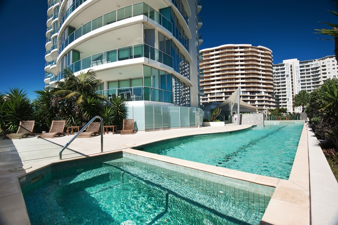 Imagen de la piscina del Hotel Reflection on the Sea. Foto 16