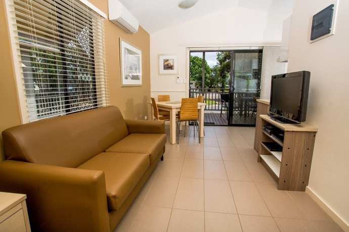 Imagen de la habitación del Hotel Reflections Holiday Parks Eden. Foto 3