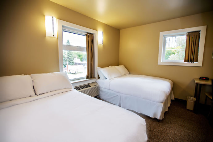Imagen del bar/restaurante del Hotel Refresh Inn and Suites. Foto 4