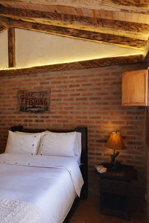 Imagen de la habitación del Hotel Refugio Natural - Guarne - Caba&ntilde;as Ecol&oacute;gicas con Jacuzzi e hidromasaje. Foto 12
