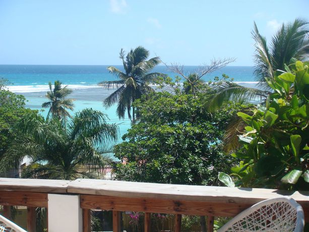 Imagen de los interiores del Hotel Refugio Neptuno's. Foto 14