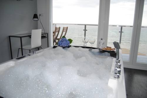 Imagen de la habitación del Hotel Refugio O Castro. Foto 10