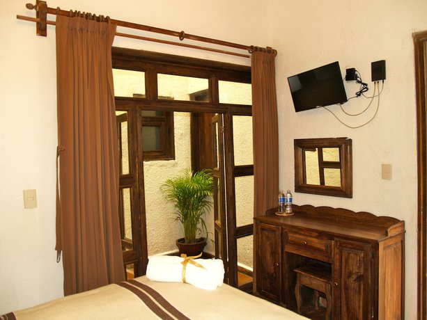 Imagen de la habitación del Hotel Refugio Victoria, Morelia. Foto 12