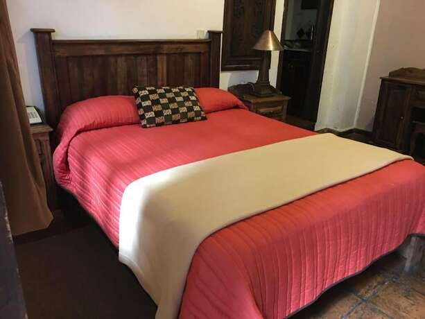 Imagen de la habitación del Hotel Refugio Victoria, Morelia. Foto 18