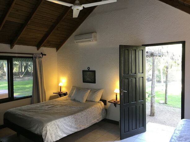 Imagen de la habitación del Hotel Refugio del Sol&iacute;s. Foto 15