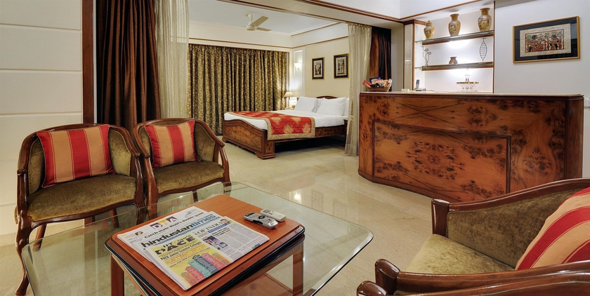 Imagen de la habitación del Hotel Regal Enclave. Foto 4