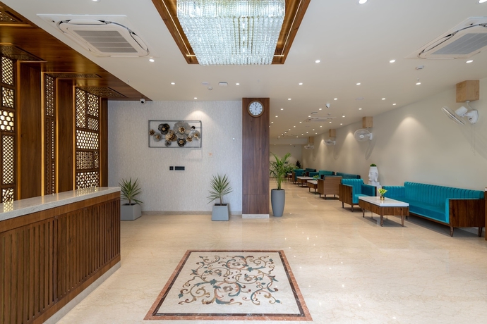 Imagen de los interiores del Hotel Regal Grand. Foto 12