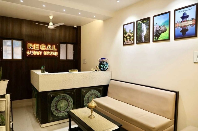 Imagen de los interiores del Hotel Regal Guest House by ROH. Foto 14