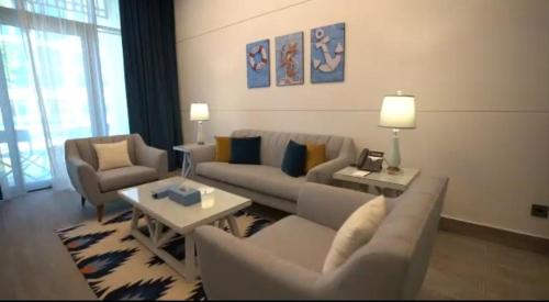 Imagen de la habitación del Hotel Regal Heights. Foto 15