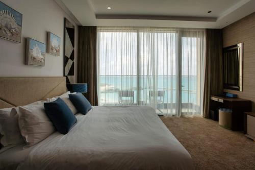Imagen de la habitación del Hotel Regal Heights. Foto 18