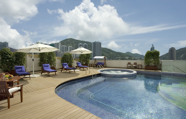 Imagen de la piscina del Hotel Regal Hongkong. Foto 16