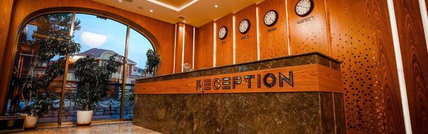 Imagen de los interiores del Hotel Regal Inn Badamdar. Foto 14
