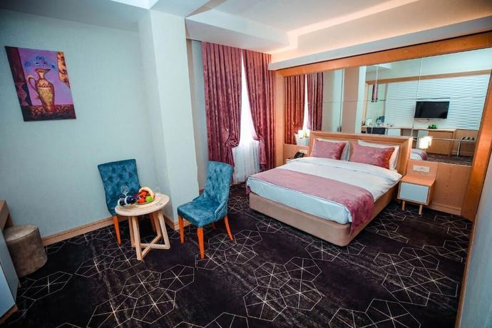Imagen de la habitación del Hotel Regal Inn Badamdar. Foto 7