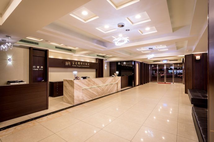 Imagen de los interiores del Hotel Regal International Hotel. Foto 15