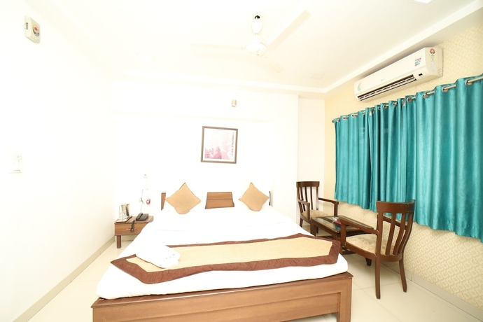 Imagen de la habitación del Hotel Regal, Jabalpur. Foto 6