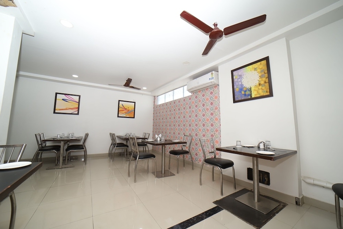 Imagen de los interiores del Hotel Regal, Jabalpur. Foto 13