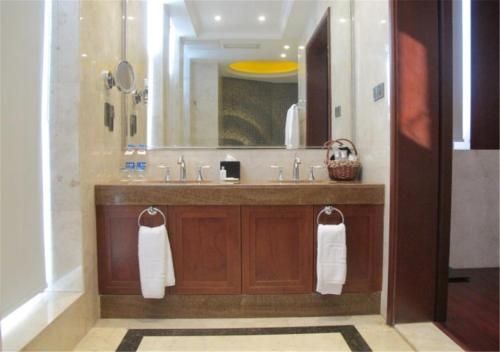 Imagen general del Hotel Regal Kangbo. Foto 3