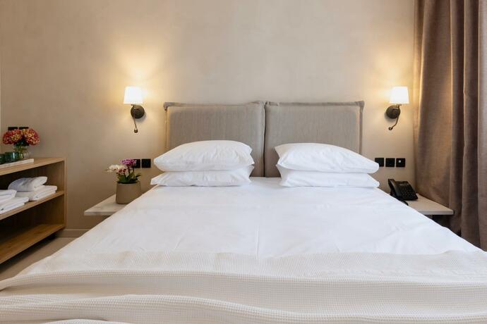 Imagen general del Hotel Regal Mitropoleos. Foto 36