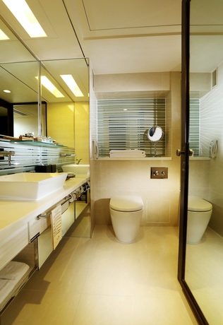 Imagen de la habitación del Hotel Regal Oriental. Foto 2