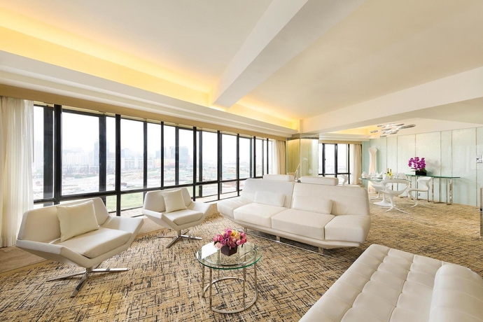 Imagen de la habitación del Hotel Regal Oriental. Foto 7