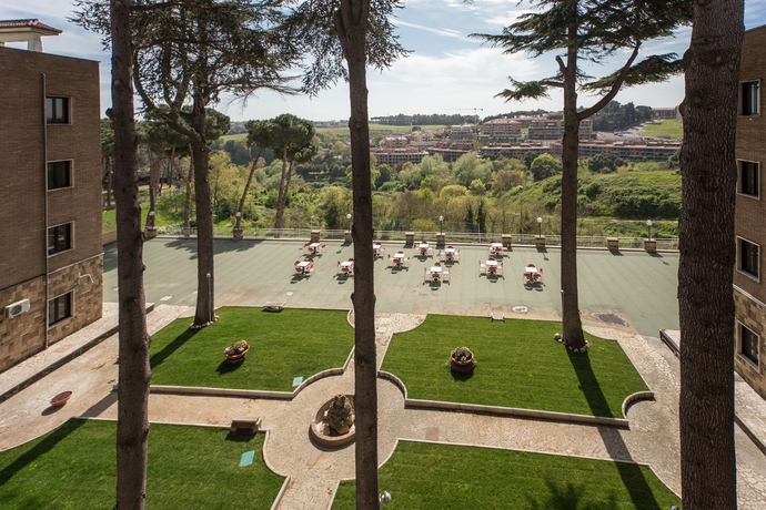 Imagen de los exteriores del Hotel Regal Park. Foto 12