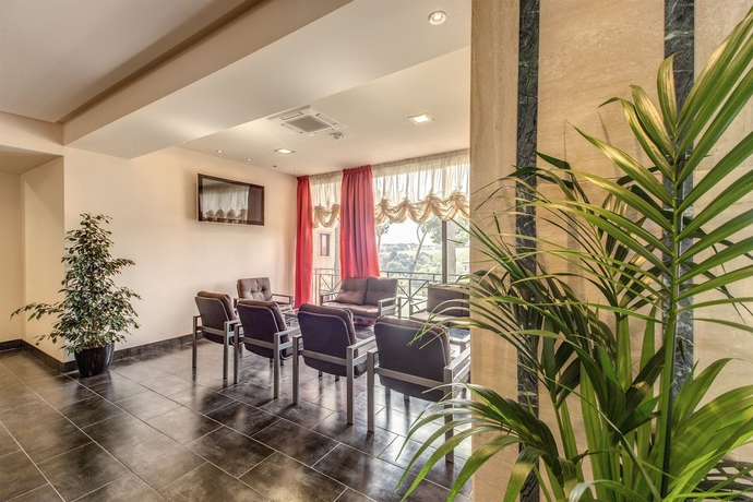 Imagen de los interiores del Hotel Regal Park. Foto 14