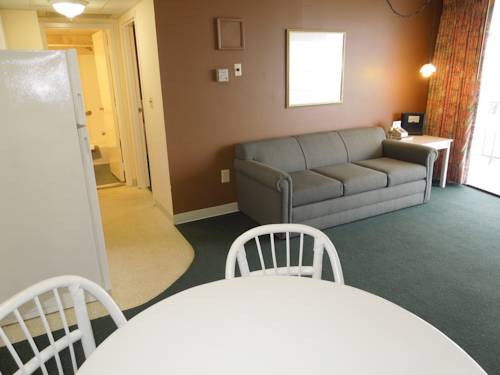 Imagen de la habitación del Hotel Regal Plaza Beach Resort. Foto 7