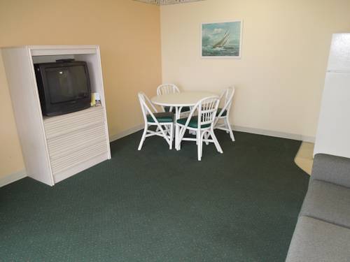 Imagen de la habitación del Hotel Regal Plaza Beach Resort. Foto 9