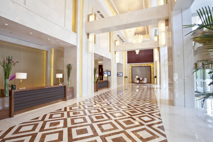 Imagen de los interiores del Hotel Regal Plaza and Residence. Foto 6