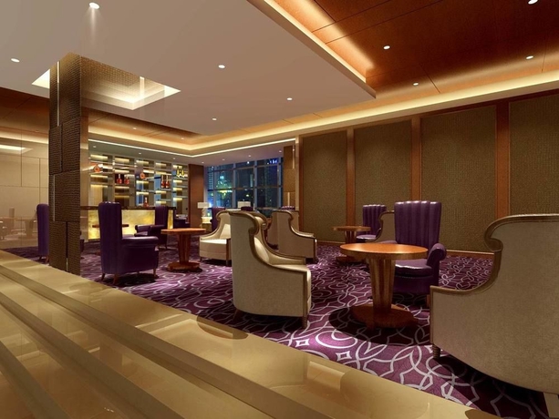 Imagen de los interiores del Hotel Regal Plaza and Residence. Foto 9