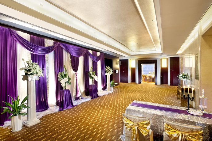 Imagen de los interiores del Hotel Regal Plaza and Residence. Foto 10