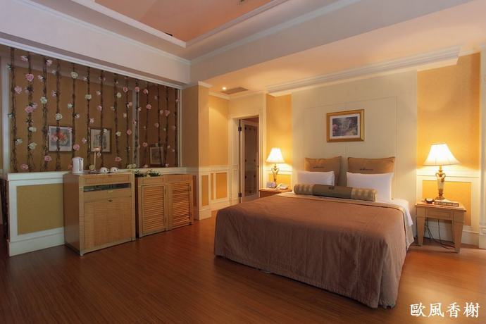 Imagen de la habitación del Hotel Regale Villa. Foto 8