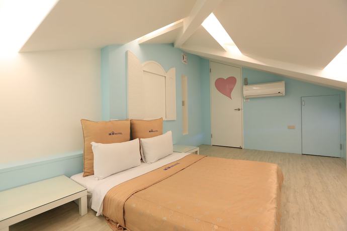 Imagen de la habitación del Hotel Regale Villa. Foto 9