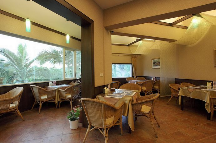 Imagen de los interiores del Hotel Regale Villa. Foto 20