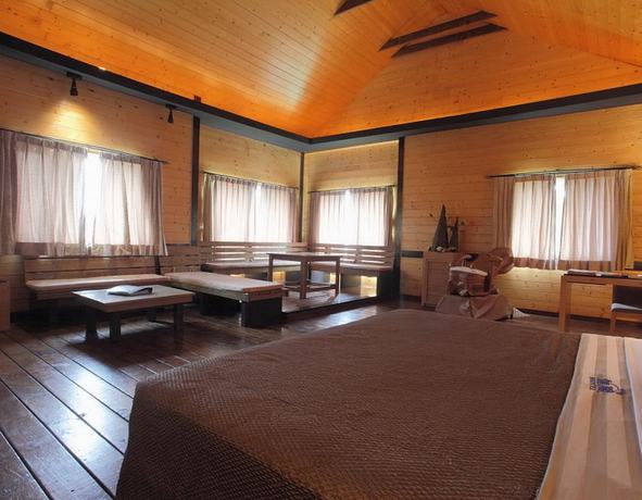 Imagen de la habitación del Hotel Regale Villa. Foto 15