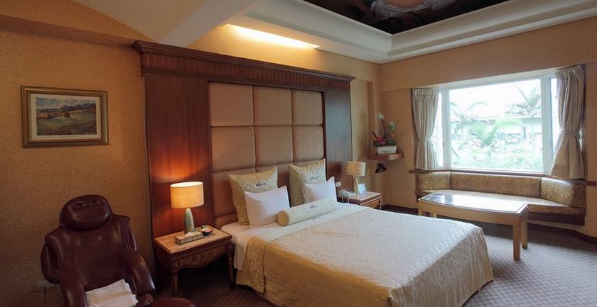 Imagen de la habitación del Hotel Regale Villa. Foto 17