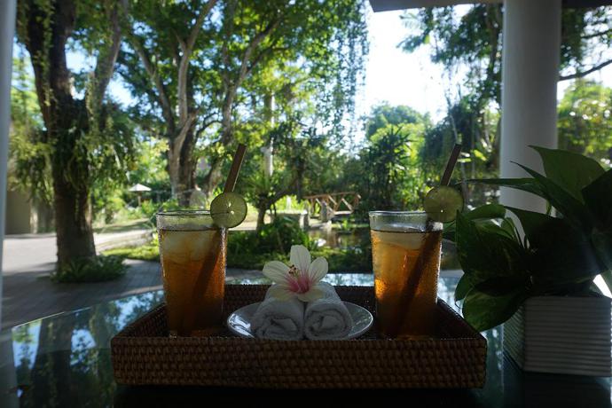 Imagen del bar/restaurante del Hotel Regali Villa. Foto 3