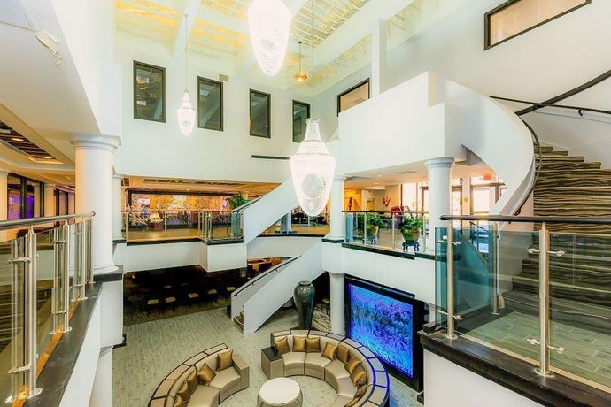 Imagen del bar/restaurante del Hotel Regalia and Conference Center. Foto 4