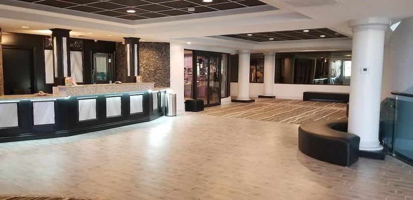 Imagen de los interiores del Hotel Regalia and Conference Center. Foto 19