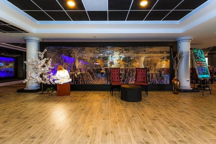 Imagen de los interiores del Hotel Regalia and Conference Center. Foto 20