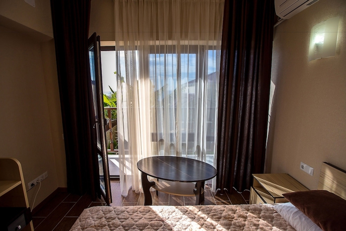 Imagen de la habitación del Hotel Regaliya. Foto 7