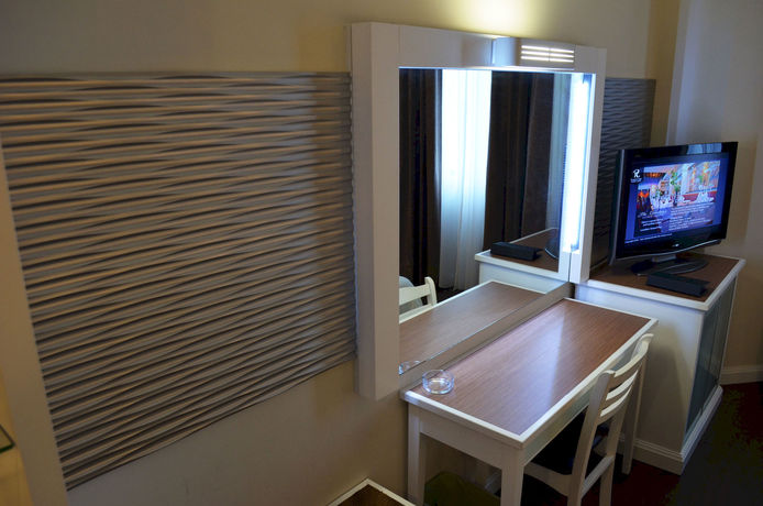 Imagen de la habitación del Hotel Regalodge. Foto 12